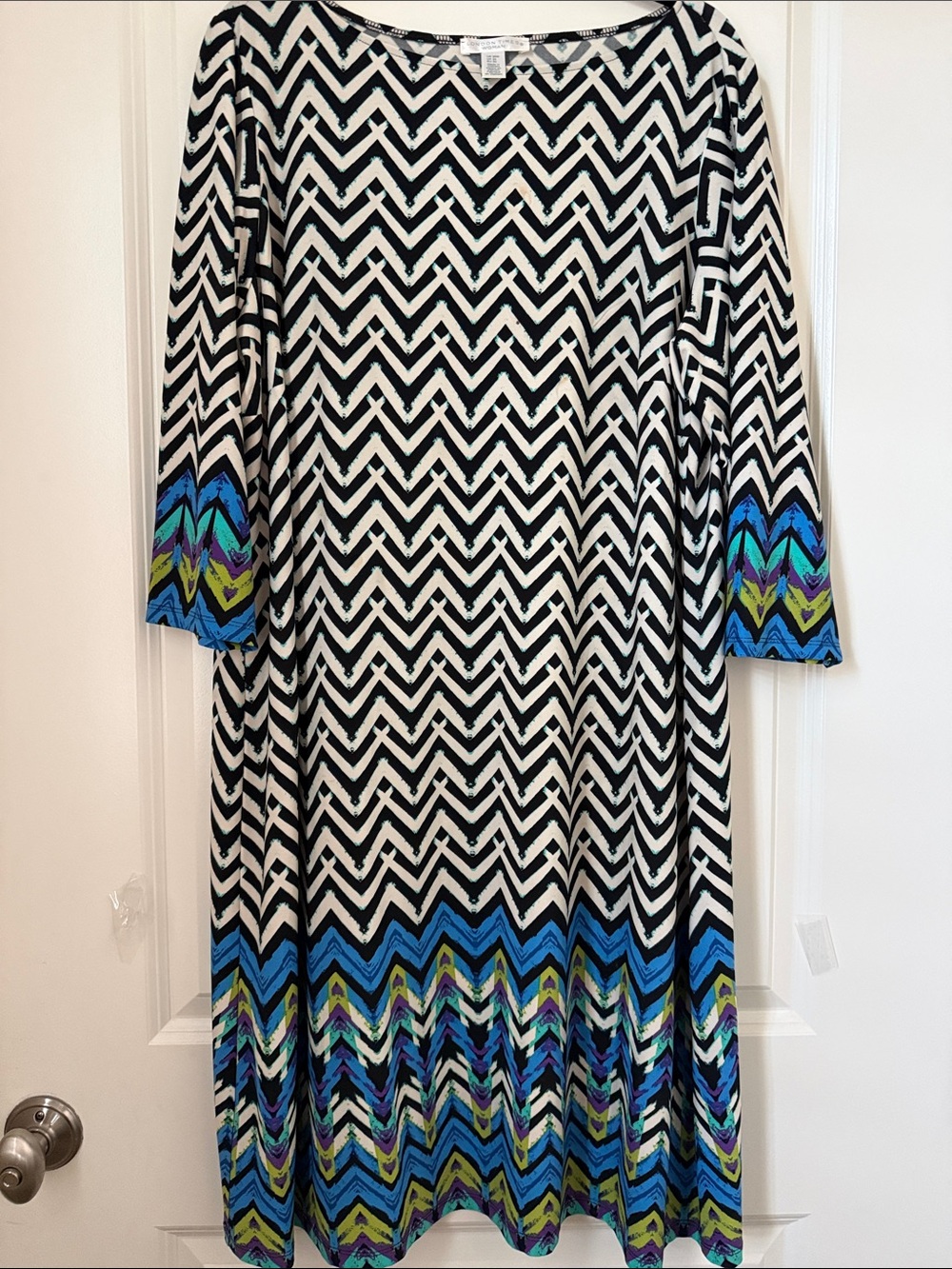 London Times Black & White Chevron 3/4 Sleeve Midi Dress with Blue Accent